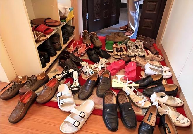 屋”家里有这5种物品一定要尽早处理掉！PG电子麻将胡了2俗话说：“财不入脏(图2)