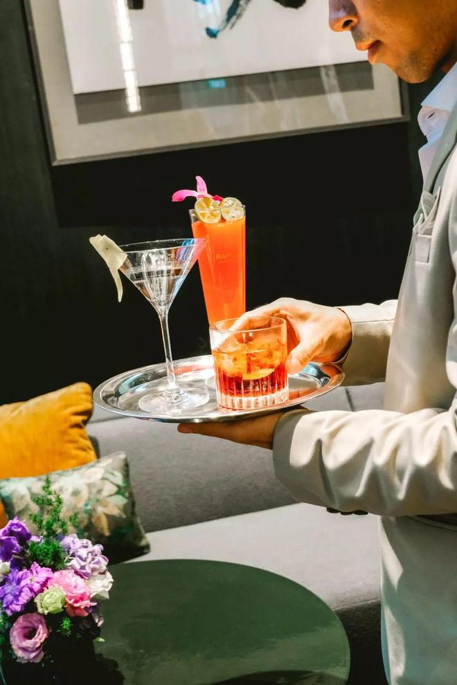 酒店全球首个度假村开业！玩转圣淘沙岛开启全新旅程PG电子麻将胡了试玩与“新加坡之父”齐名莱佛士(图14)