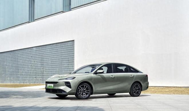 荣威D6的价格、实力与适配人群购车全指南麻将胡了试玩网站免费10万级纯电轿车：(图1)